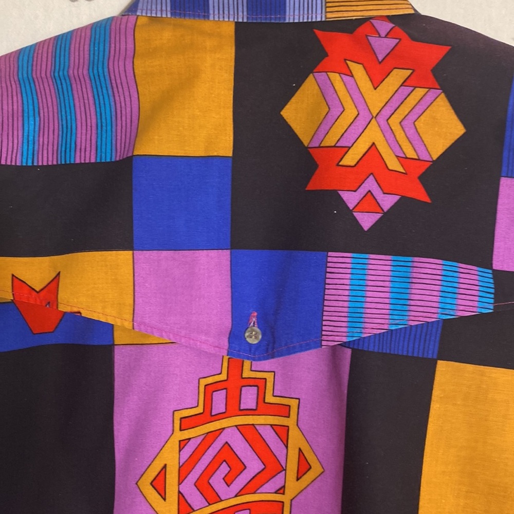 VTG WRANGLER Western Cowboy
Cut Aztec Shirt Size 17-35 XL Tails.
MADE IN‎ USA - Picture 5 of 11